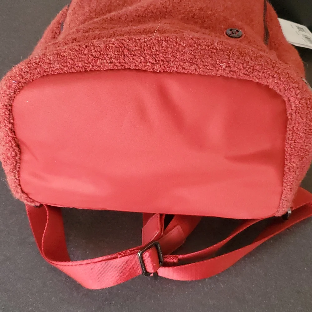 NWT City Adventurer Sherpa Backpack Mini, *10L in Heathered Magma